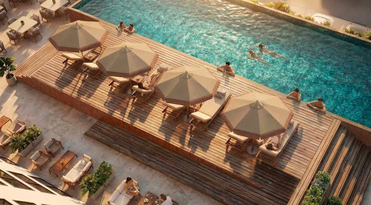 Piscina y deck