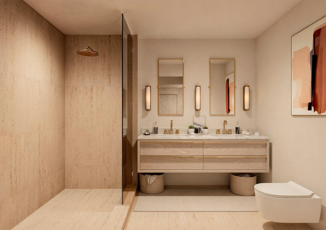 Baño con acabados en travertino